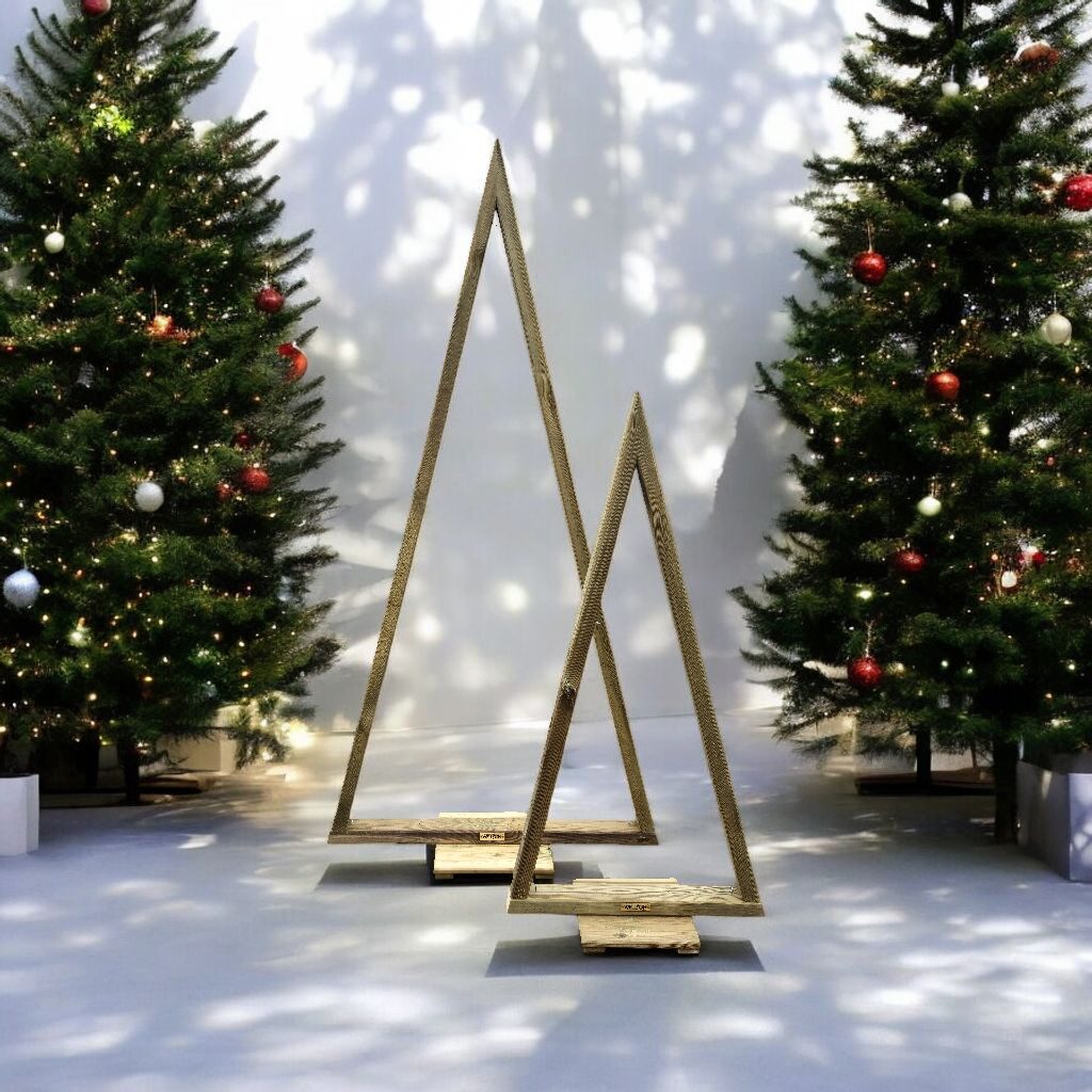 Drewniana Choinka Ogrodowa – Naturalna ozdoba, która wprowadzi magię świąt do Twojego ogrodu